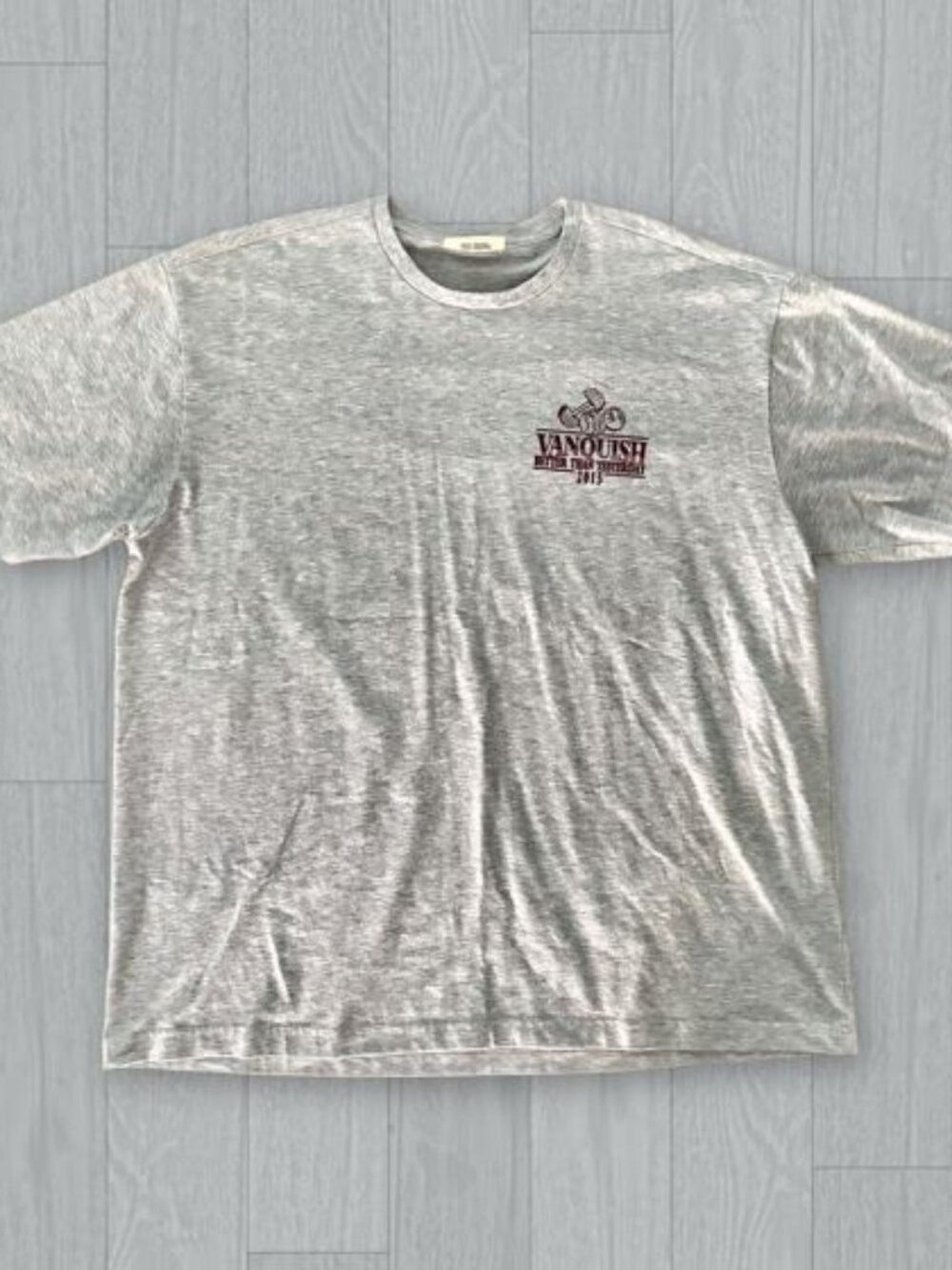 Vanquish Heather Grey Graphic Tee Men's Size XL NWOT Gym Fitness Shirt